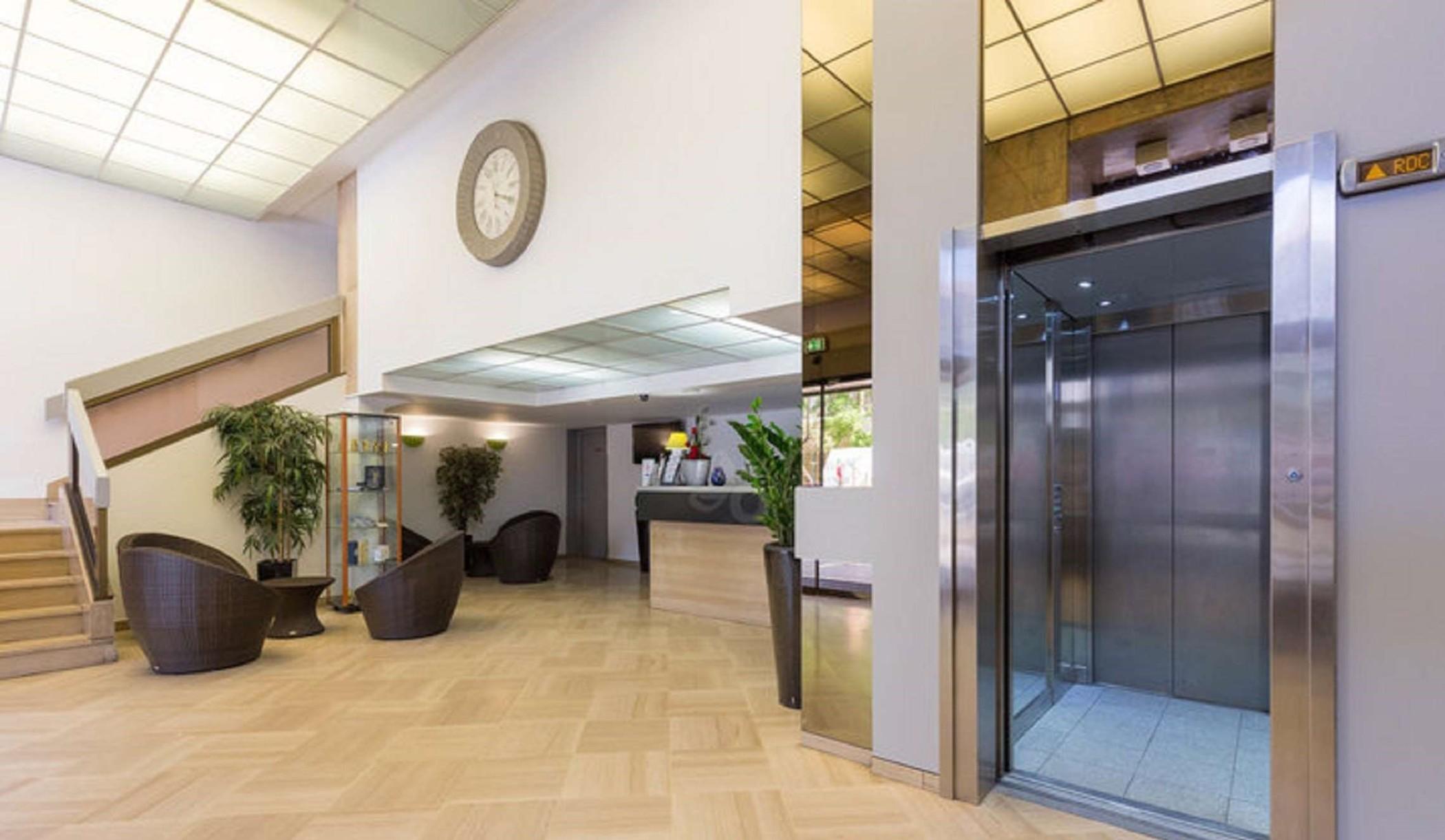 Hotel Le Noailles Nice Gare Esterno foto