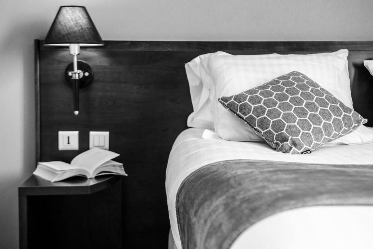 Hotel Le Noailles Nice Gare Esterno foto